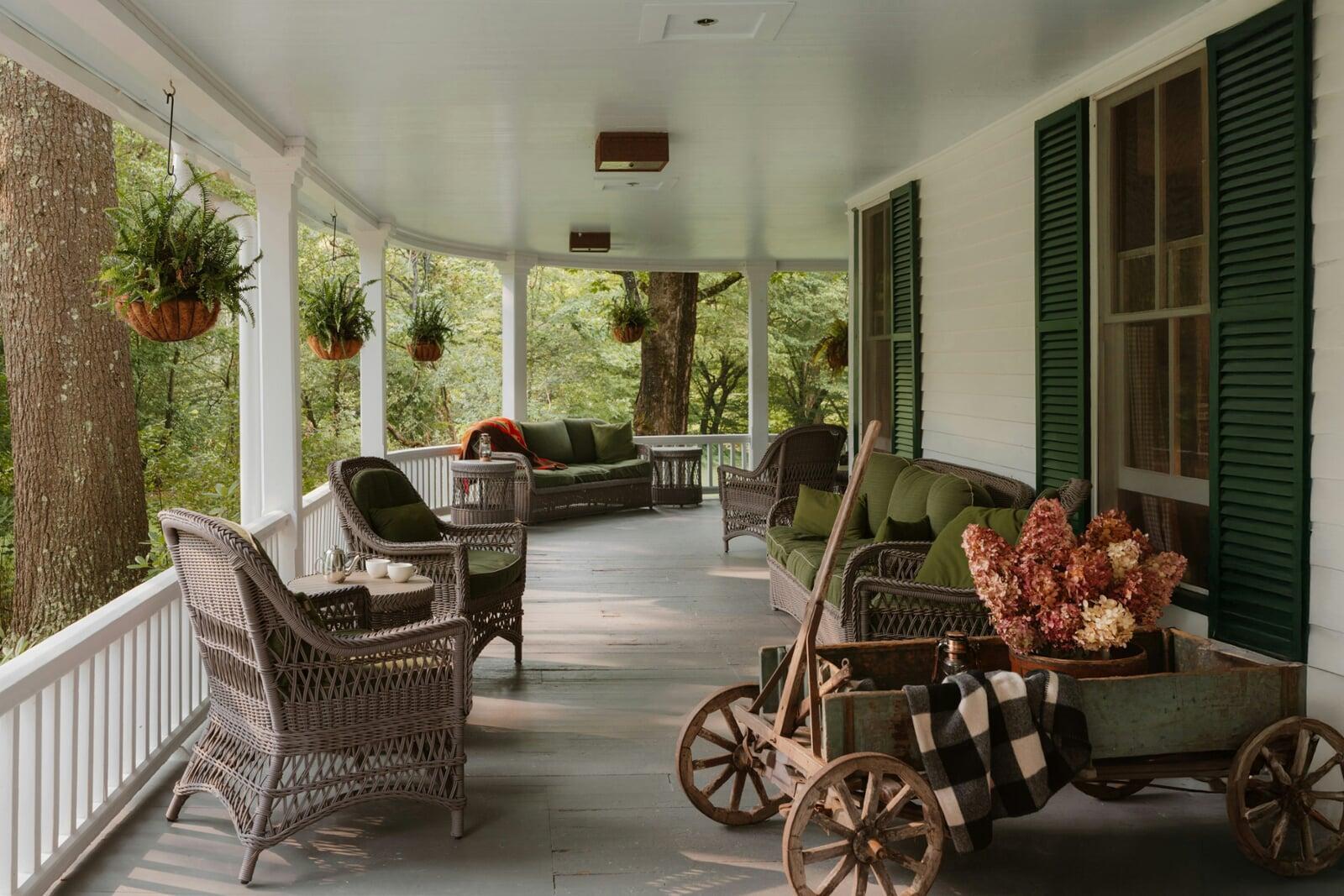 Decks, Additions & Home Renovations Image